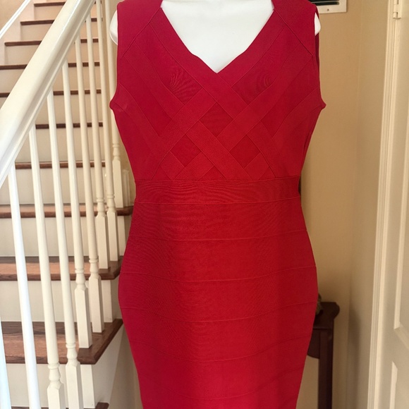 Cache Lipstick Red Fitted Bandage Cocktail Dress V Neck Sleeveless Size L - Picture 1 of 4